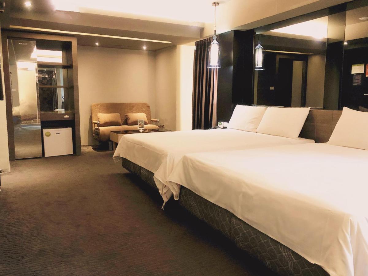กีวี่ เอ็กซ์เพรส โฮเต็ล - จิวรู๋ Hotel เกาสง ภายนอก รูปภาพ