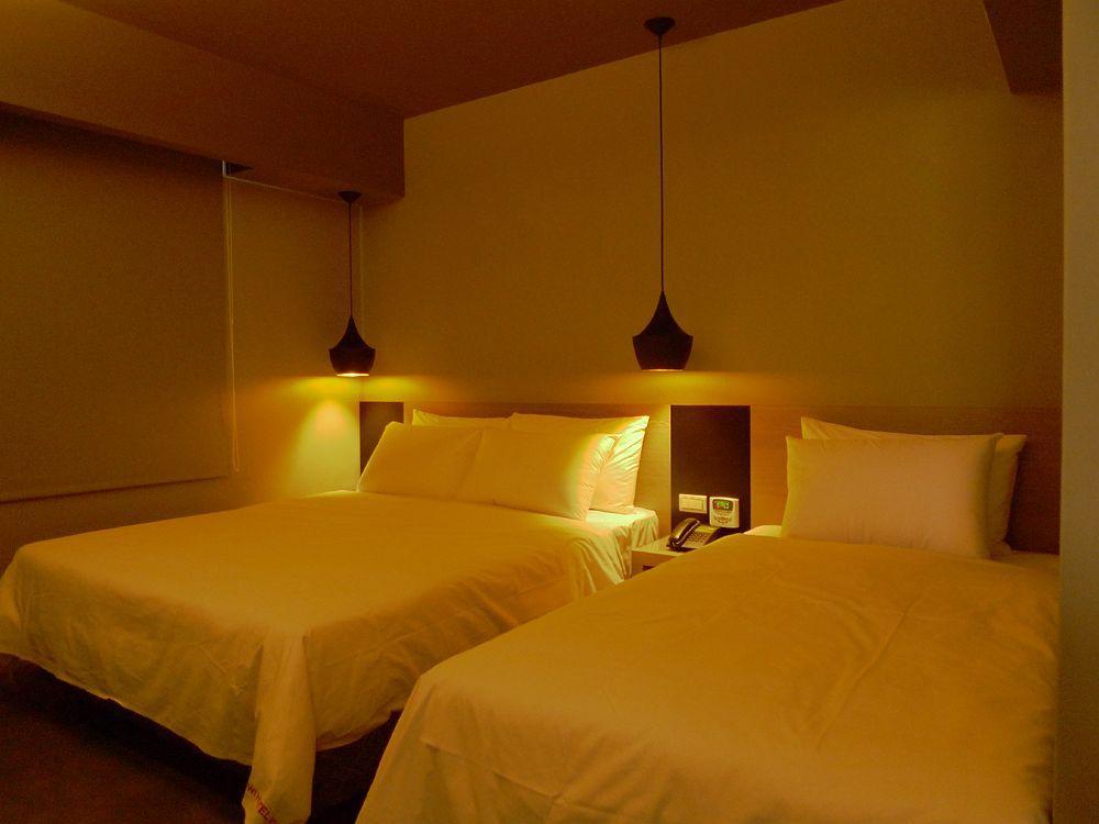 กีวี่ เอ็กซ์เพรส โฮเต็ล - จิวรู๋ Hotel เกาสง ภายนอก รูปภาพ